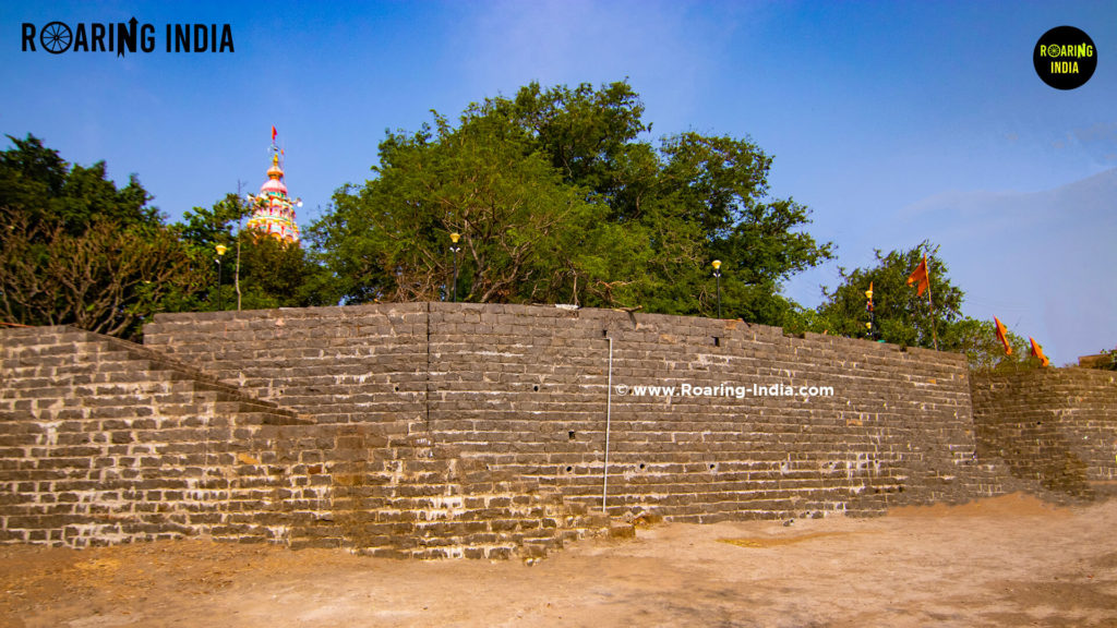 Embankment of Machindragad Fort Kille-Machindragad