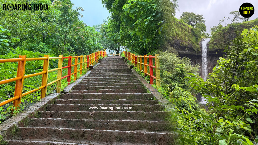 Savatkada Waterfalls - Saatkada Waterfalls