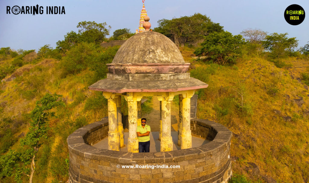 Satishkumar at Machindragad Fort Kille-Machindragad