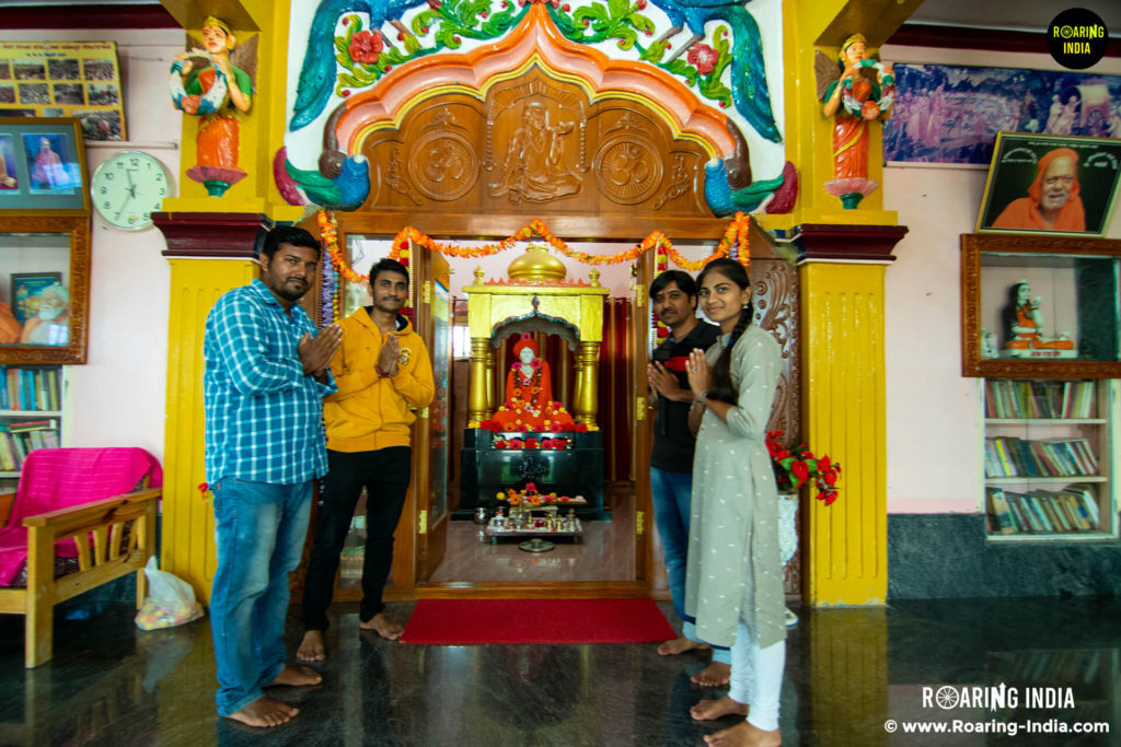 Team Roaring India at Nadi Ingalagoan