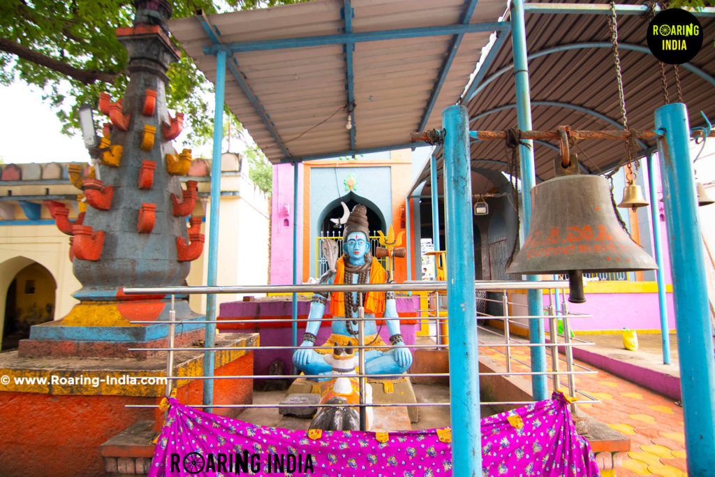 Lord Shiva Statue in Shri Siddeshwar Temple Athani