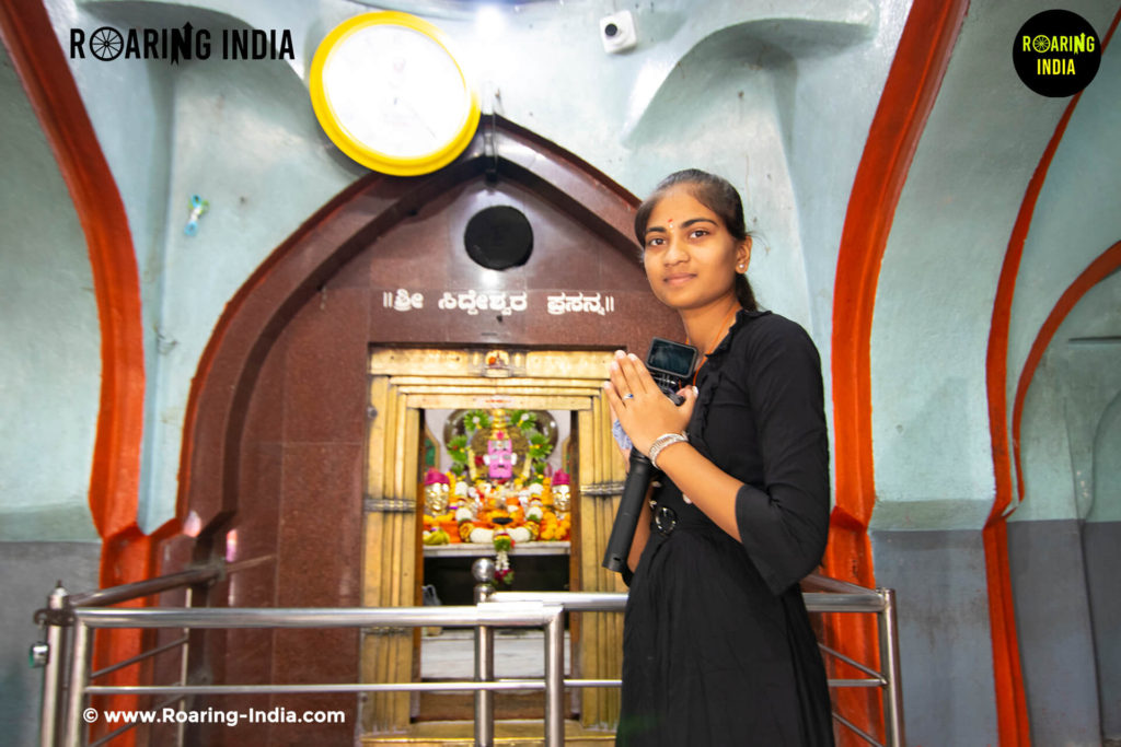 Mayashree Mali at Shri Siddeshwar Temple Athani