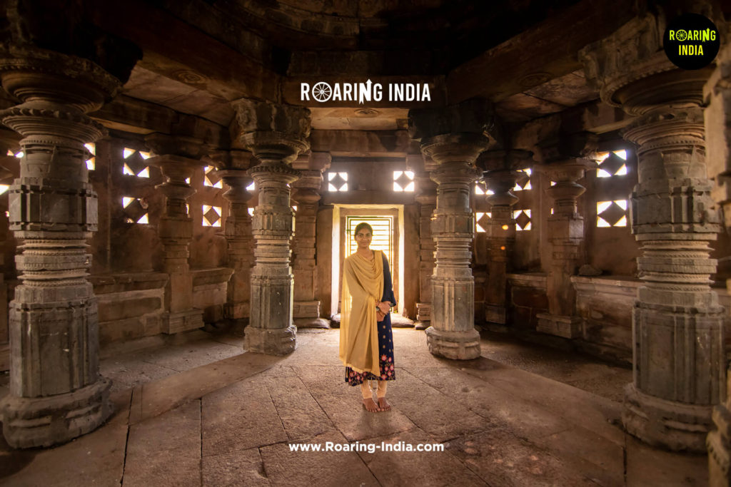 Mayashree in Ancient Shiva TeMayashree in Ancient Shiva Temple Nandgaon Athanimple Nandgaon Athani