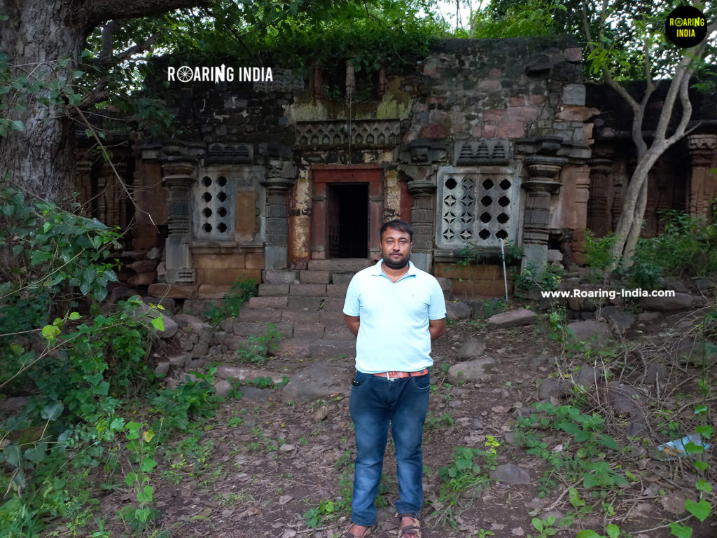 Satishkumar At Venugopal Temple Savadi athani
