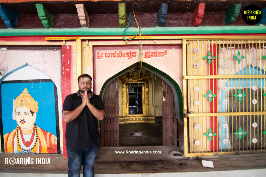 Satishkumar Gondhali at Shri Basaveshwar Temple Balligeri