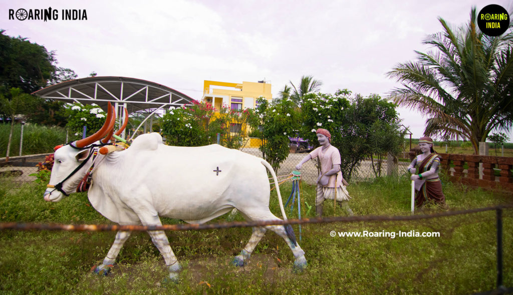 Village Life scene at Hanuman Statue (Hanuman Temple) Jambagi