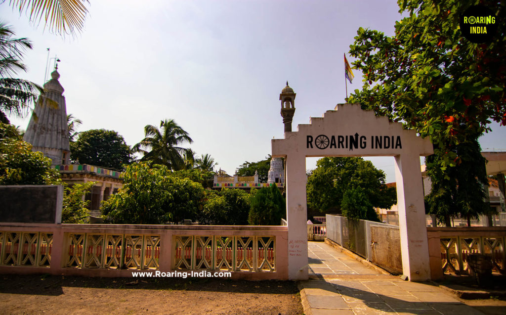 Entrance of Shri Shantisagar Digambar Jain Ashram Shedbal