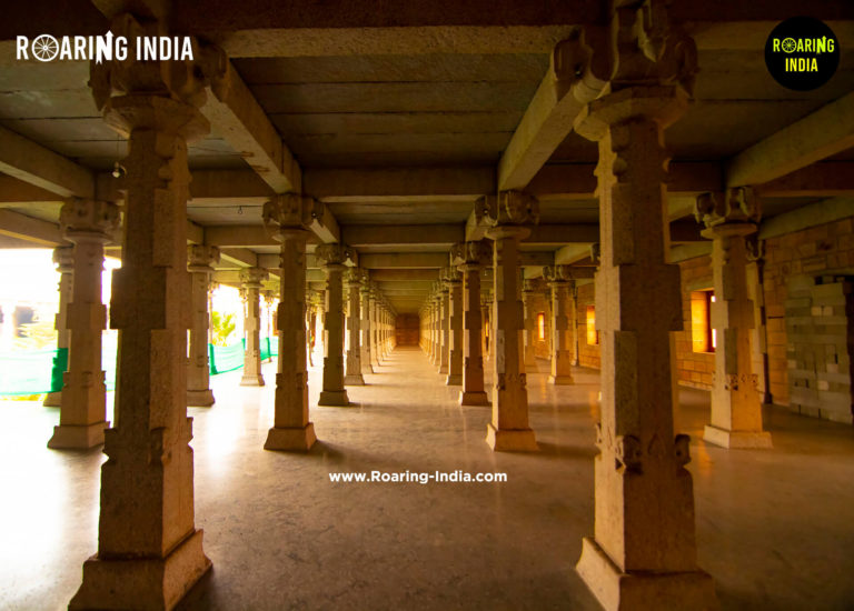 Pillars in Anubhav Mantap, Mugalkhod Math