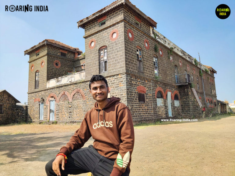 Shrikant Gondhali Raybag Rajwada, Raybag
