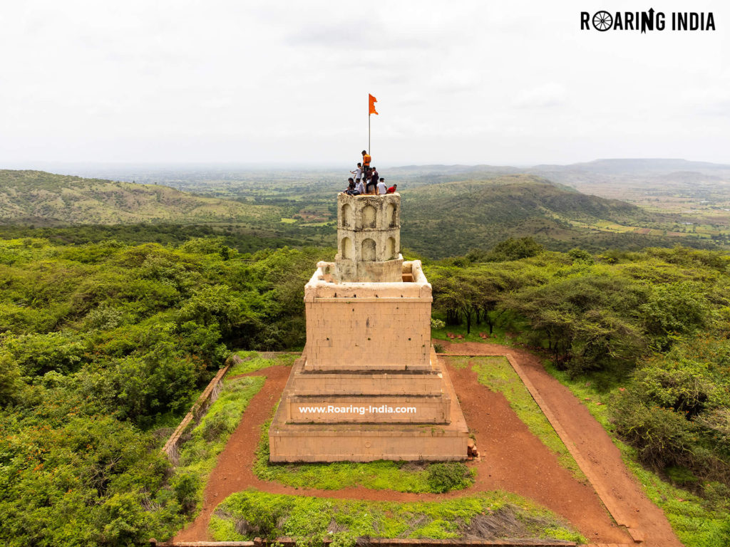 Historical Watch Tower & Peak of Dandoba Temple