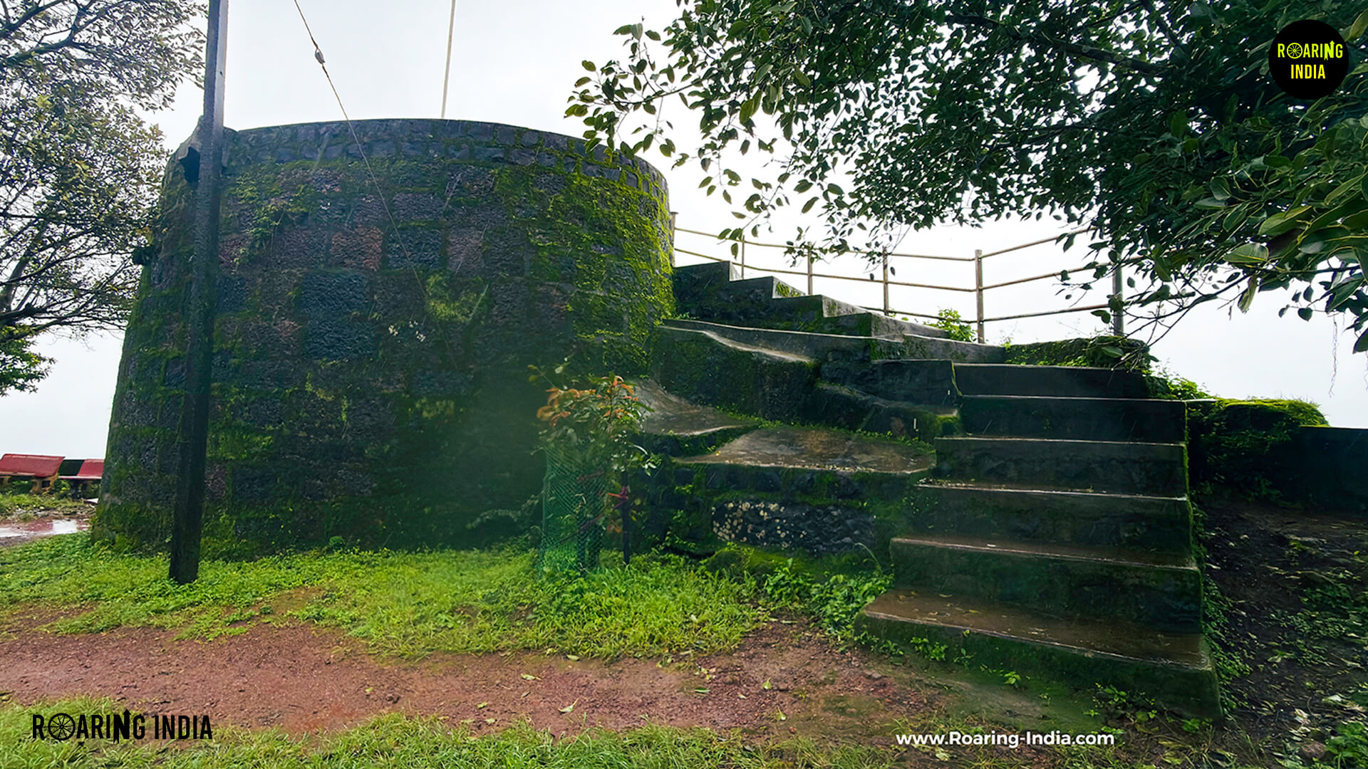Read more about the article Mahipalgad Fort: Hidden Fort Near Sundi Waterfalls