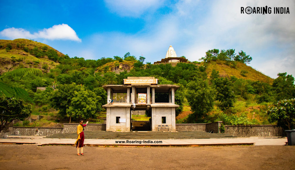 Mayashree Mali at Honai Temple Hills Station, Hatnur