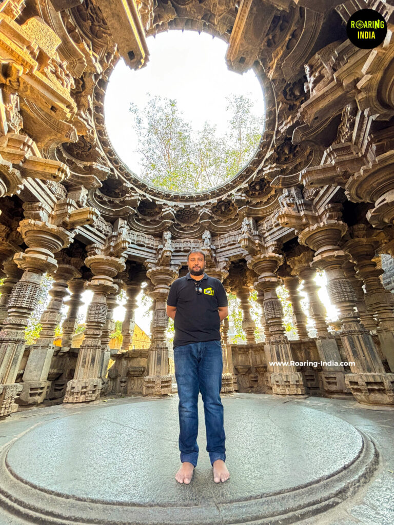 Satishkumar in Shri Kopeshwar Temple Khidrapur