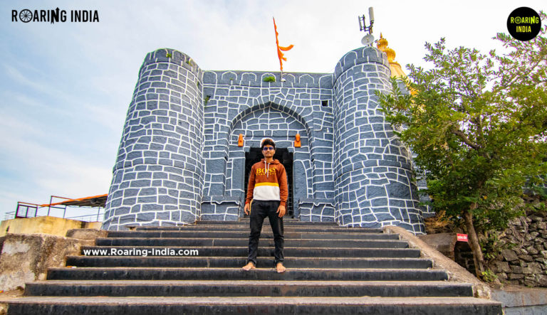 Shrikant Gondhali at Dongrai Temple Hills Station, Kadepur