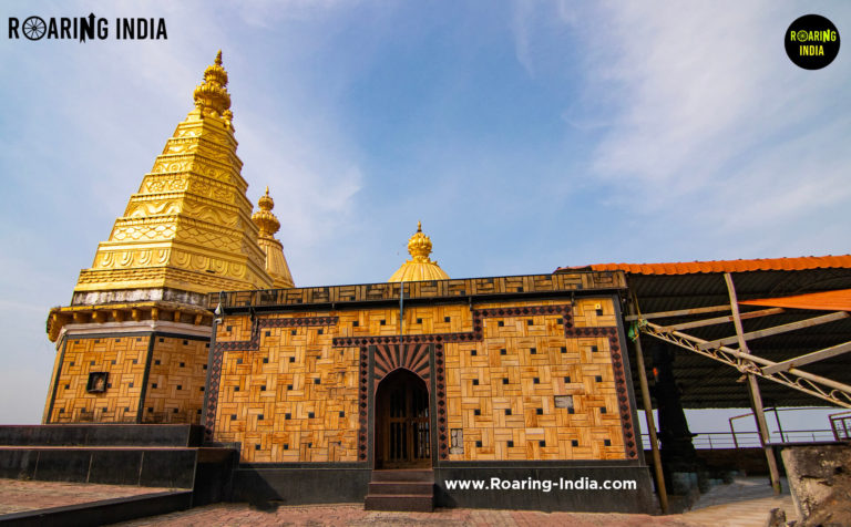 Side View of Dongrai Temple Hills Station, Kadepur