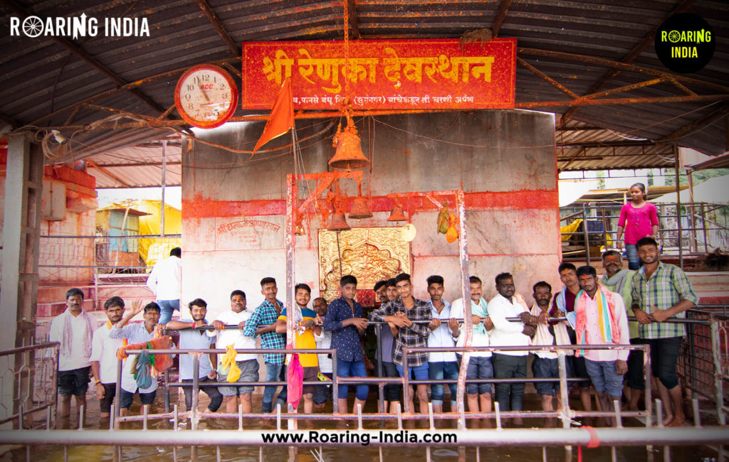 Devotees of Shri Renuka Yallamma Devi Temple Kokatnur
