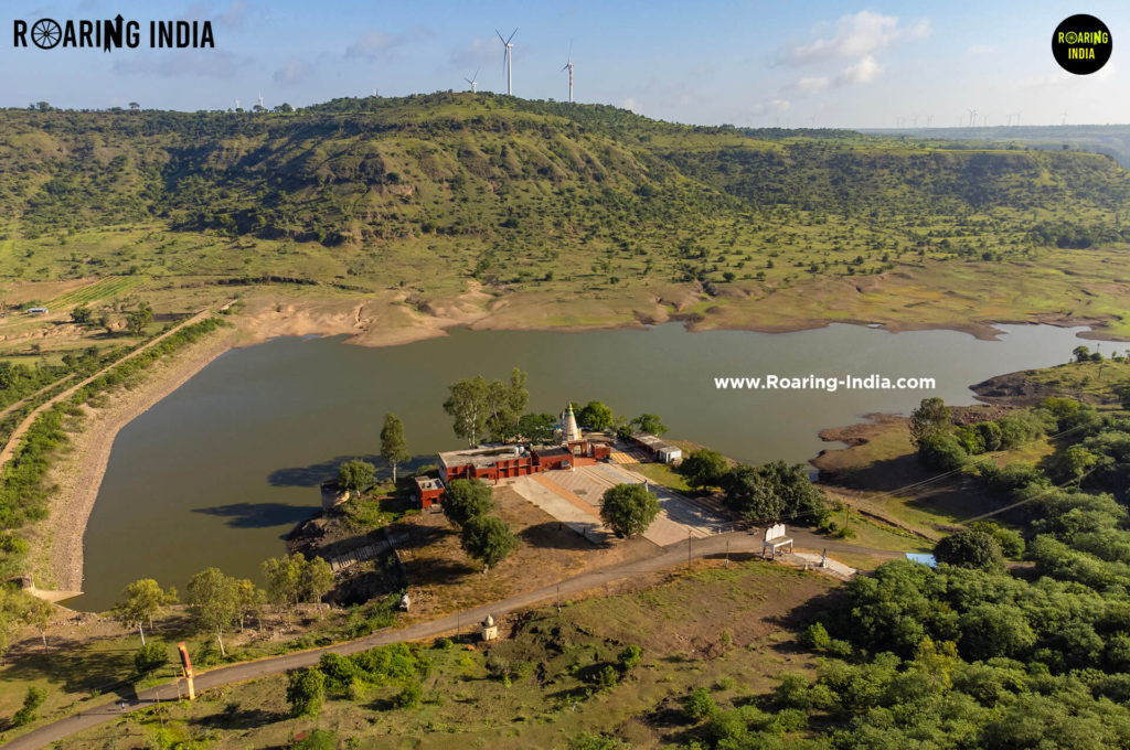 Lake at Dargoba Temple Hills Station Pare