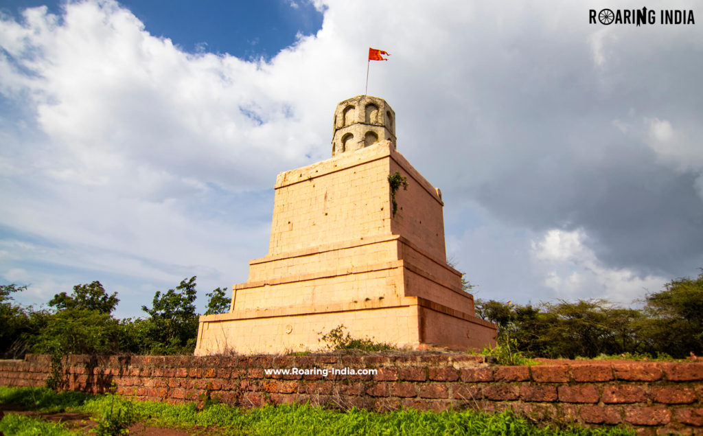 Peak of Shri Dandoba Temple