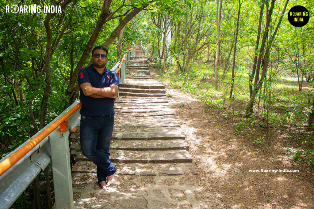 Satishkumar Gondhali at Dargoba Temple Hills Station Pare