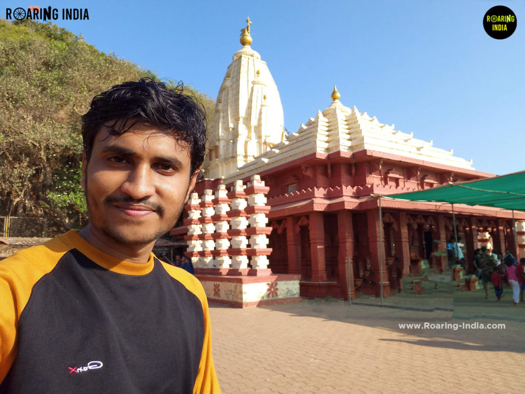 Shrikant Gondhali at Ganpatipule Temple